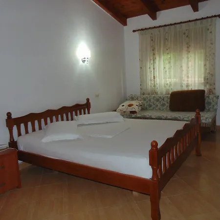 Garden Vila Jako