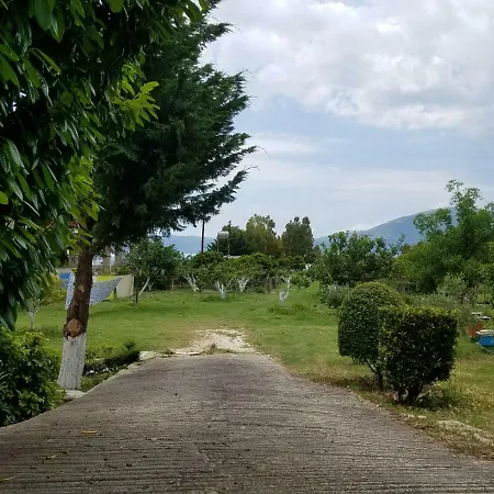 Garden Vila Jako شقة
